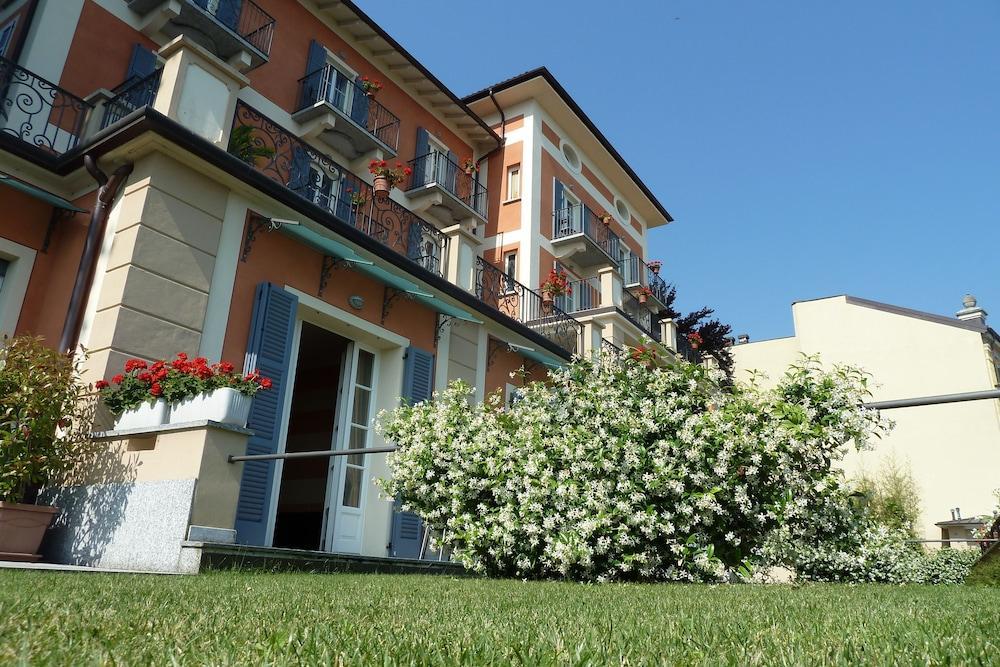 Hotel Residence La Luna Nel Porto ستريزا المظهر الخارجي الصورة