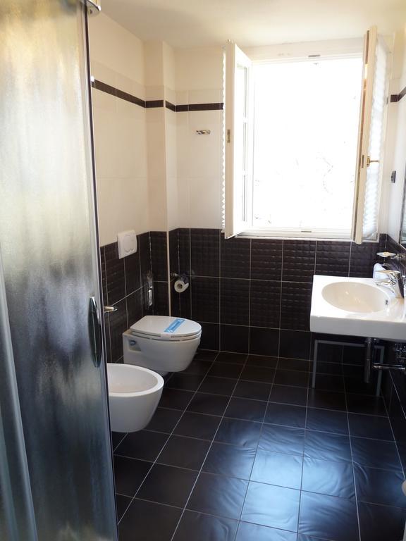 Hotel Residence La Luna Nel Porto ستريزا المظهر الخارجي الصورة