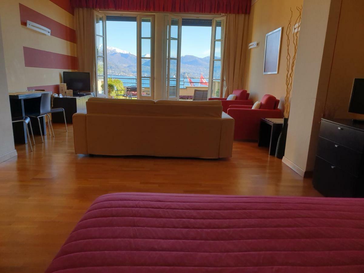 Hotel Residence La Luna Nel Porto ستريزا المظهر الخارجي الصورة